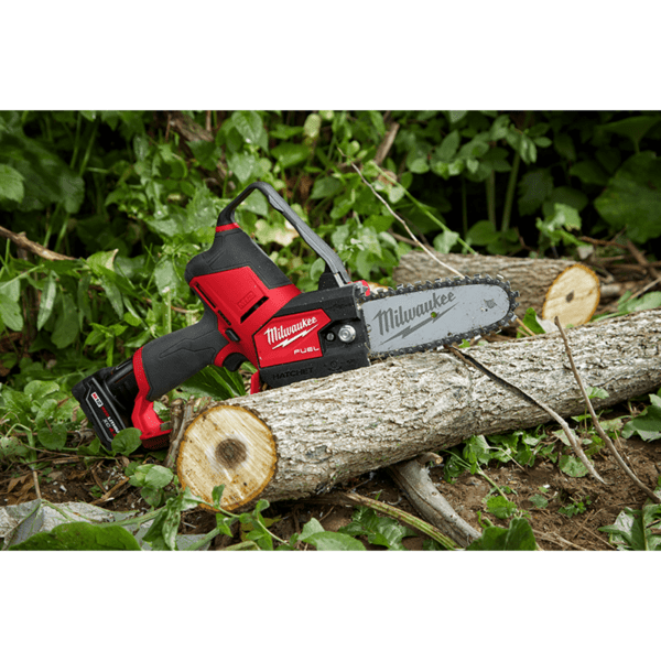 MOTO SERRA MILWAUKEE SABRE 6 12V C/BATE - Imagem 2